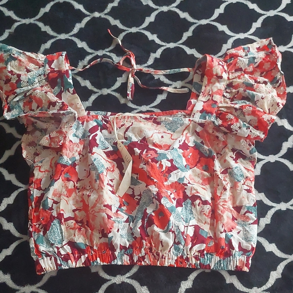 NWOT Luna Moon Floral Ruffle‎ Sleeve Crop Top XL